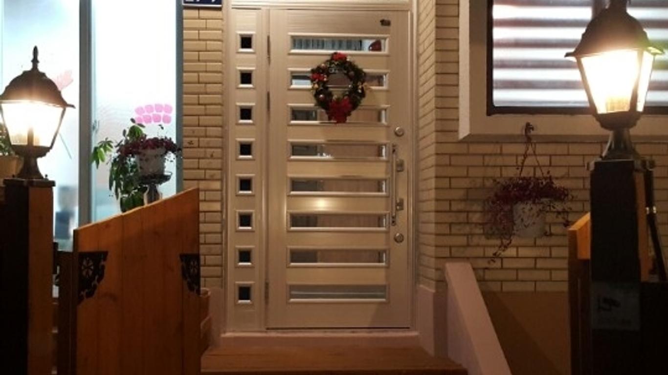 Yours Guesthouse in Tongyeong