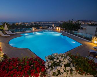 Frida Apartments - La Canée - Piscine