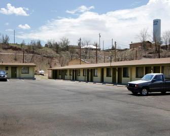 Route 66 Inn - Santa Rosa - Building