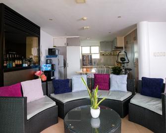 أو واي أو 139 ستار لايت بد آند بريكفاست - باساي ستي - ردهة