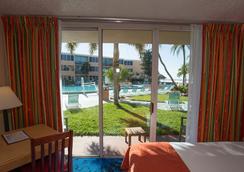 Dolphin Beach Resort A Partir De R 464 1 3 4 9 Resorts Dolphin Beach Resort A Partir De R 464