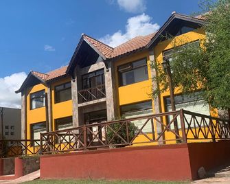 Tierra Merlina - Villa de Merlo - Building