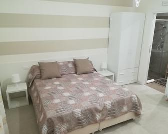 Luxury Guest House Via Marina - Reggio Calabria - Phòng ngủ