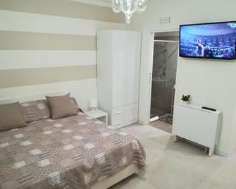 Luxury Guest House Via Marina - Reggio Calabria - Bedroom