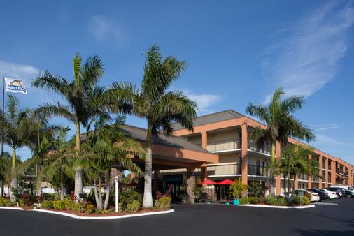 Days Inn by Wyndham Sarasota Bay - Sarasota - Toà nhà