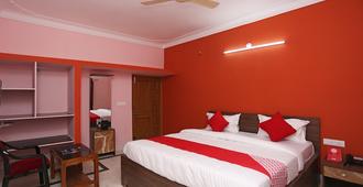 OYO Flagship 28138 Padma Resort - Bhubaneswar - Bedroom