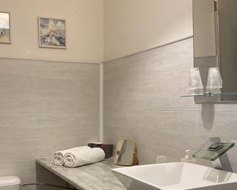 Hotel Carina - Apt - Bad