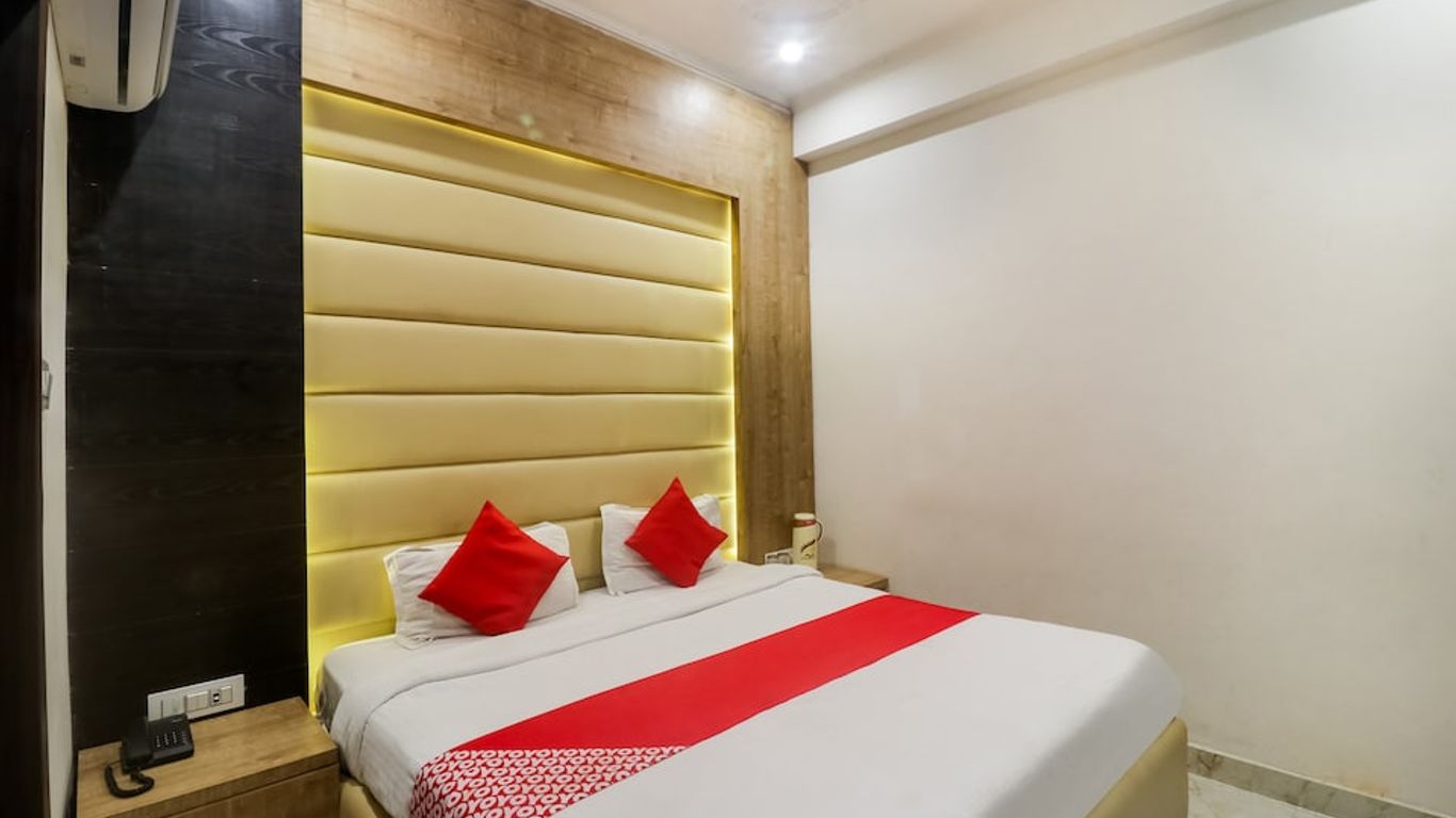 Fabhotel Triveni