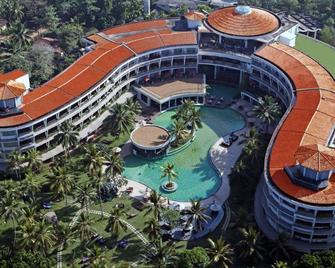 Occidental Paradise Dambulla, a member of Barceló Hotel Group - Dambulla - Building
