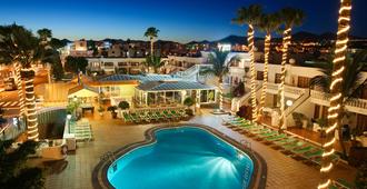 Montana Club Suite Hotel - Puerto del Carmen - Piscina