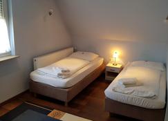 Gästehaus Schmitt - Erlangen - Slaapkamer