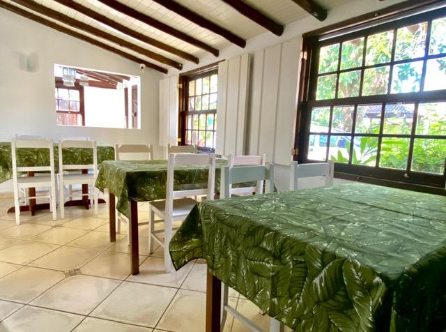 بوزادا دوس كونتوس - باراتي - غرفة طعام