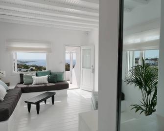 Ostraco Suites - Mykonos - Living room