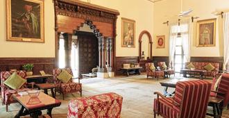 Nilambag palace - Bhavnagar - Lobby