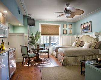 The Inlet Sports Lodge - Murrells Inlet - Schlafzimmer