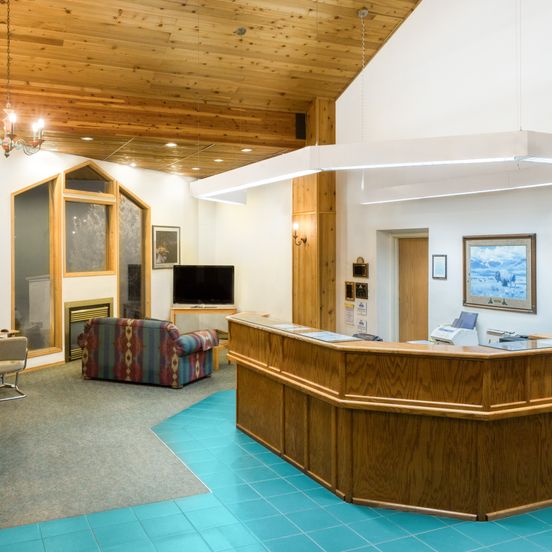 Front desk view of Wingate by Wyndham Butte City Center I-15/I-90