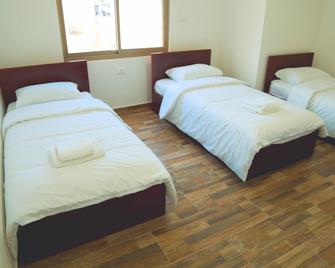 Alrowwad Guesthouse - Bethlehem - Bedroom