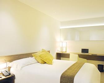 Air Rooms Madrid Airport by Premium Traveller - Madrid - Bedroom
