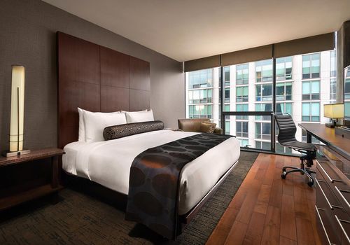 Eurostars Magnificent Mile En 445 923 1 3 7 8 1 3 8