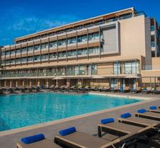 I Resort Beach Hotel & Spa