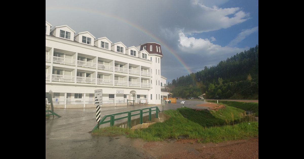 Roosevelt Inn Mount Rushmore, Keystone, SD, United States - Compare Deals