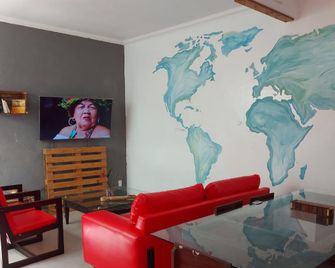 Belém Hostel - Belém - Wohnzimmer