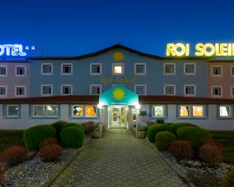 Hôtel Roi Soleil Mulhouse-Kingersheim - Mulhouse - Building