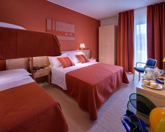 Hotel Garni Renania - Bibione - Bedroom