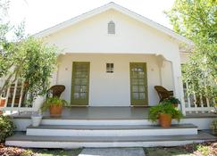 Indian Springs Resort & Spa - Calistoga - Building