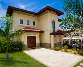 Pristine Bay Resort - Coxen Hole - Edificio