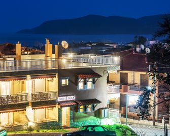 Hotel Olga - Sarti - Buiten zicht