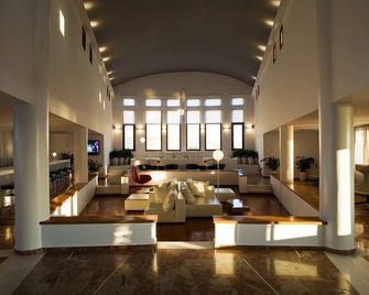 The Majestic Hotel - Thera - Lounge