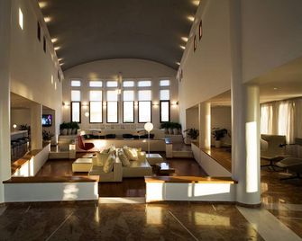 The Majestic Hotel - Thera - Lounge