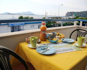 Hotel Villa Del Mare - Bacoli - Balcón