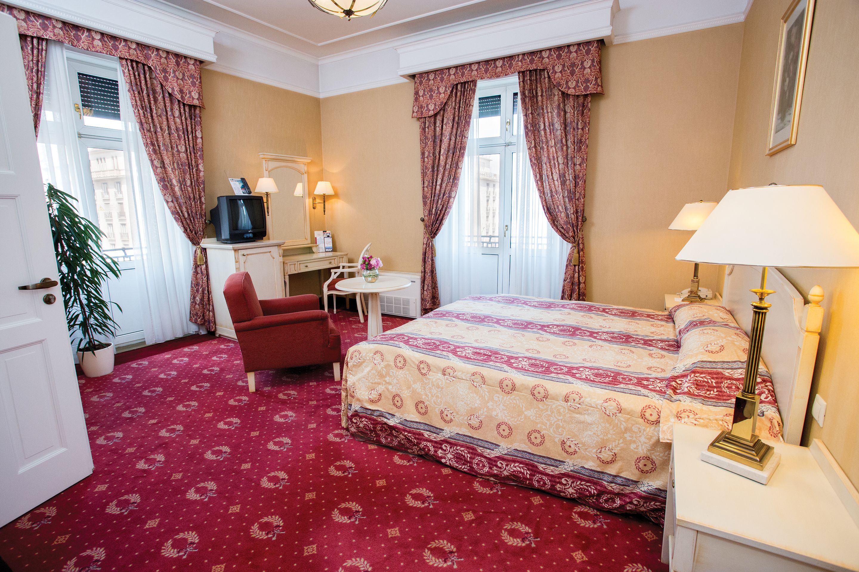 Danubius Hotel Astoria City Center - Budapest - Schlafzimmer