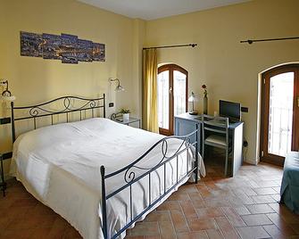 Hotel Antichi Cortili - Villafranca di Verona - Спальня