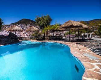 Hotel Cielito Lindo, Taxco - Taxco - Pool
