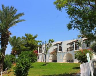 Latchi Family Resort - Polis Chrysochous - Rakennus