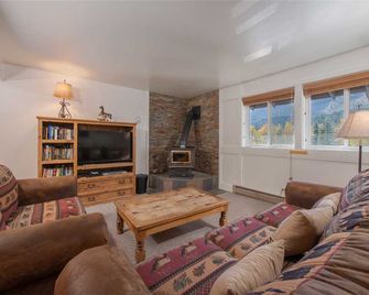 Ten Sleep By Jhrl - Teton Village - Living room