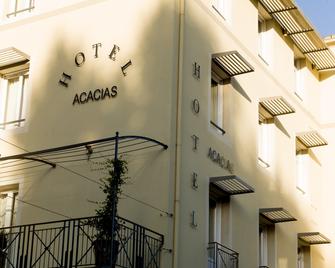 Brit Hôtel Acacias - Arles - Bygning