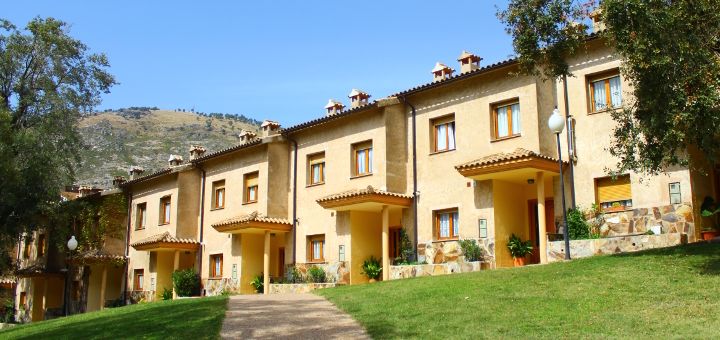 Residencial Los Robles - Arroyo Frio - Edificio