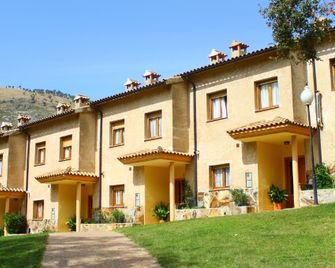 Residencial Los Robles - Arroyo Frio - Edificio