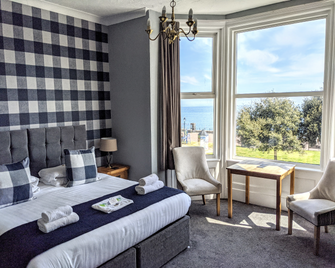 The Wildings Hotel & Tudno's Restaurant - Llandudno - Bedroom