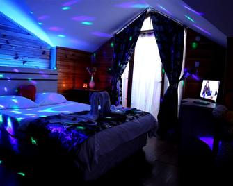 Ayisigi Hotel - שילה - חדר שינה