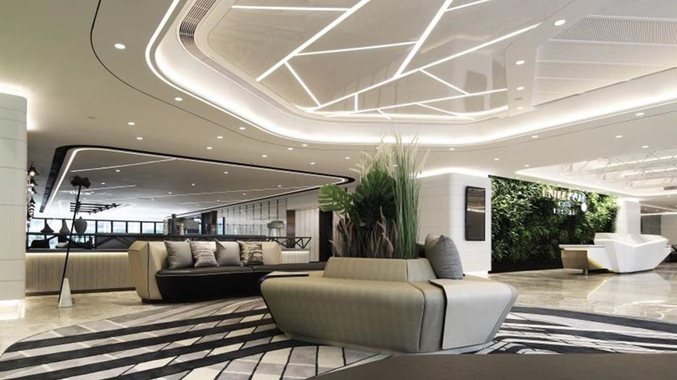 هوتل كوزي · أواسيز