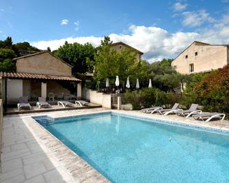 Vilajoun - Joucas - Piscina