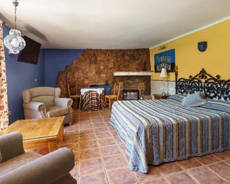 Hotel Rural Albamanjon - Ruidera - Bedroom
