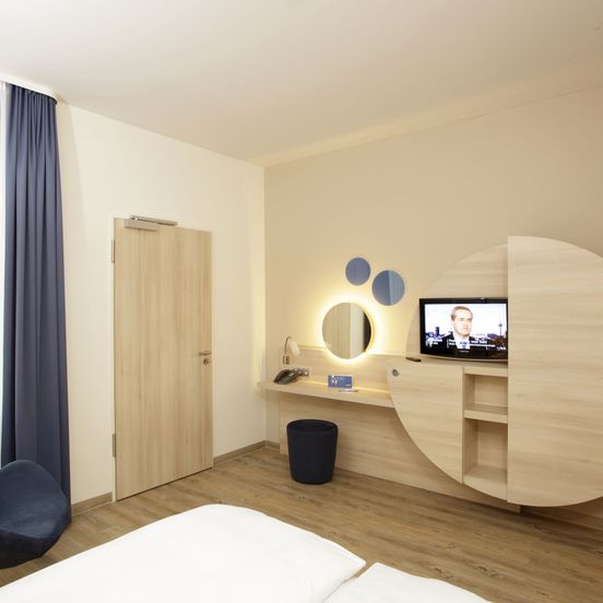 Bedroom view of H2 Hotel Berlin-Alexanderplatz