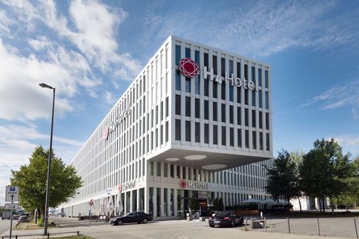 H4 München Messe - Munich - Building