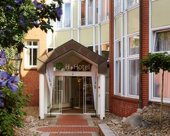 H+ Hotel Stade Herzog Widukind - Stade - Building